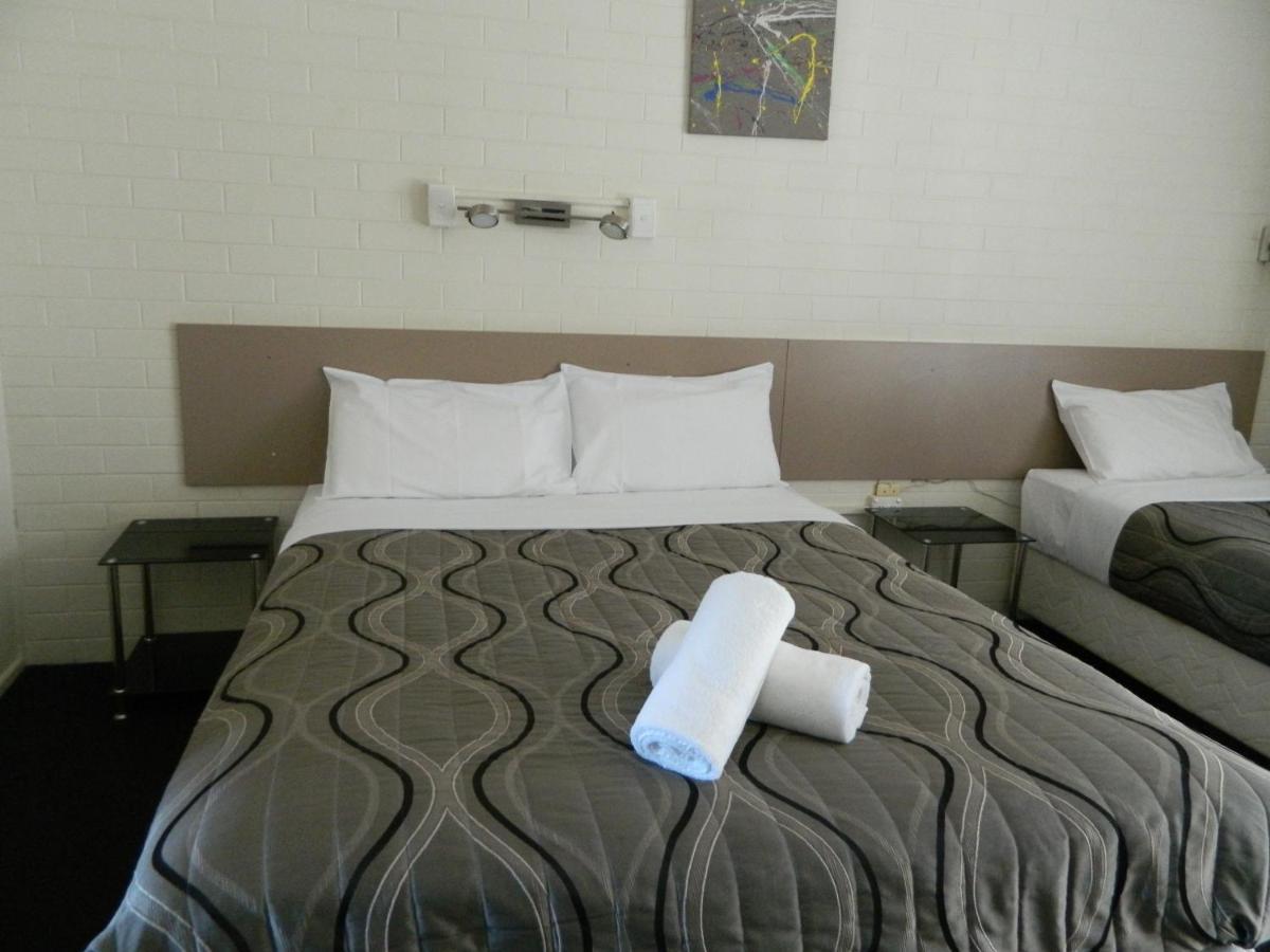 Coachman Motel Тувумба Екстер'єр фото