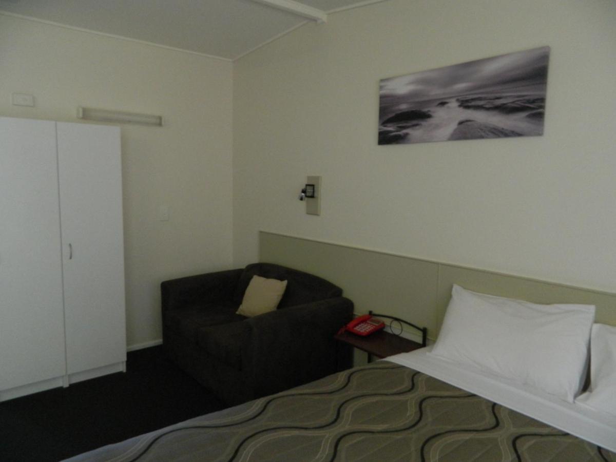 Coachman Motel Тувумба Екстер'єр фото
