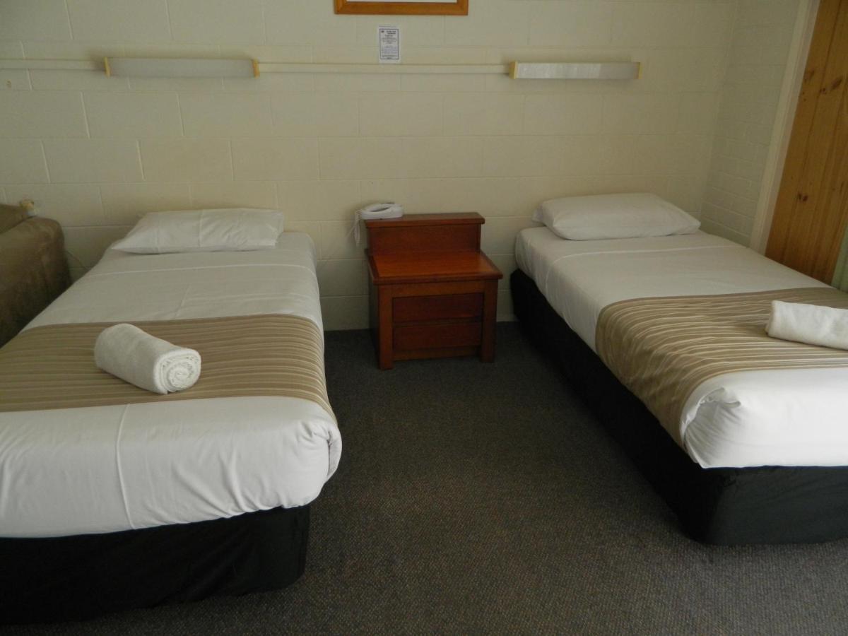 Coachman Motel Тувумба Екстер'єр фото