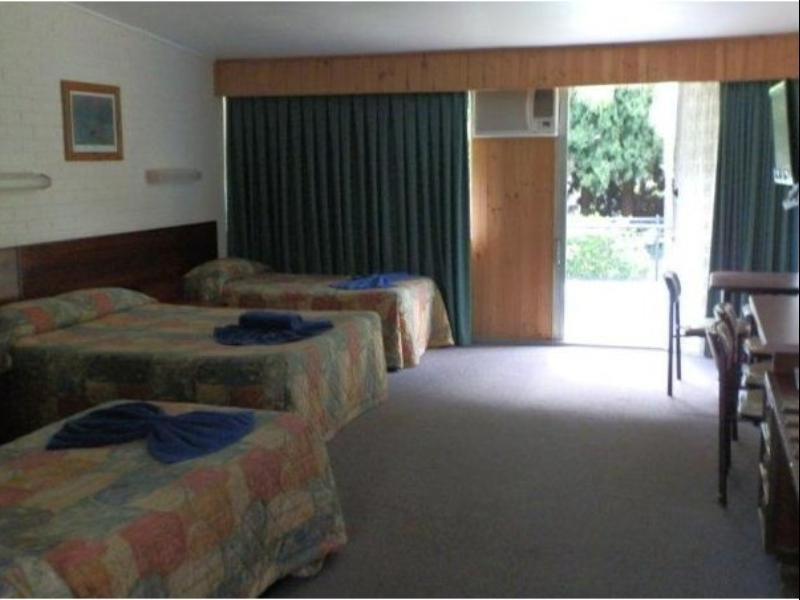 Coachman Motel Тувумба Екстер'єр фото