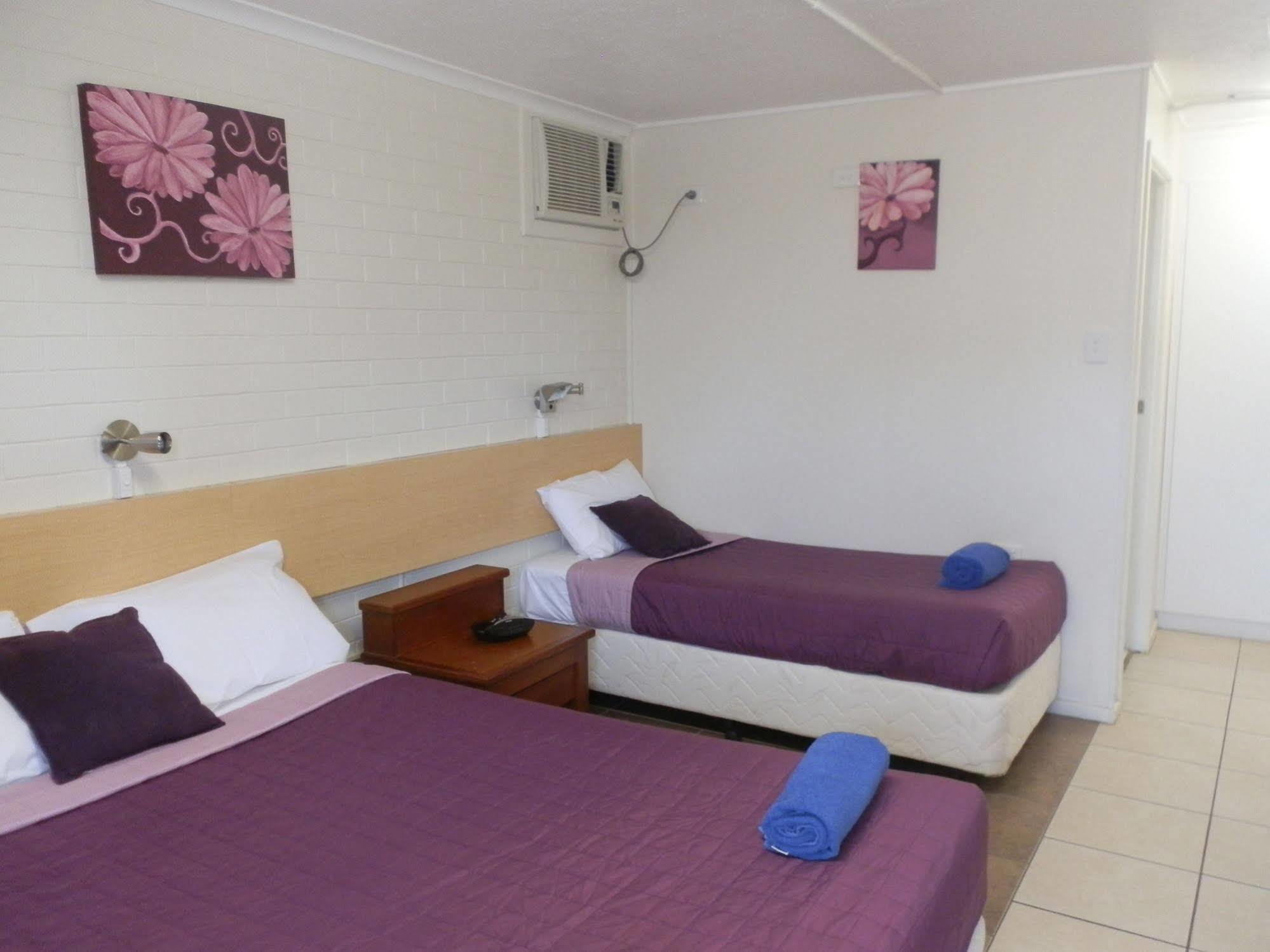Coachman Motel Тувумба Екстер'єр фото